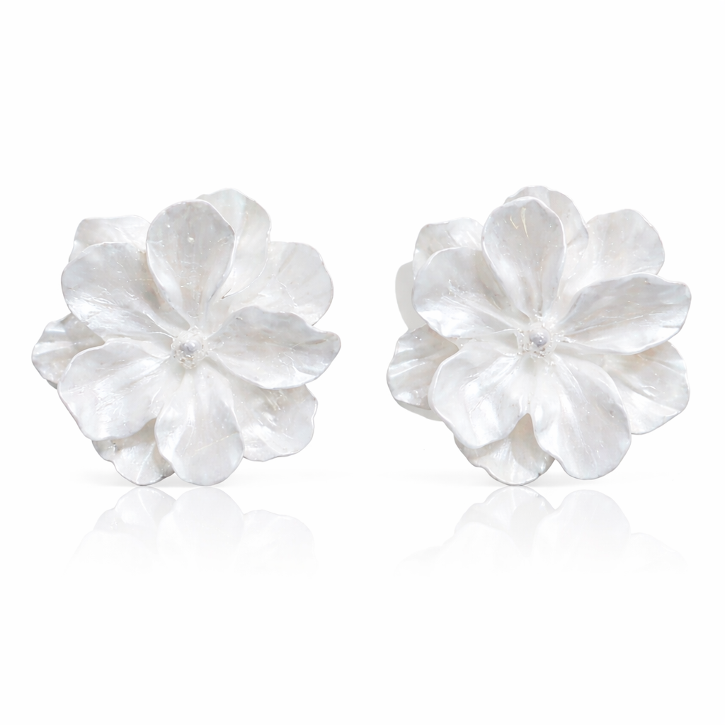 pearl flower stud earrings (fashion jewellery)