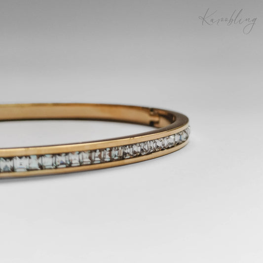 18K Gold Plated Clear CZ Bangle - Close Up