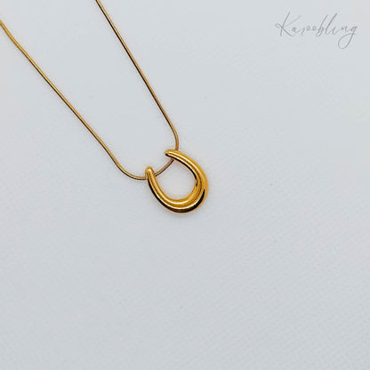 18K Gold Plated Horseshoe & Dainty Snake Chain Necklace