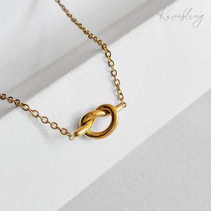 18K Gold Plated Knot Necklace - close up