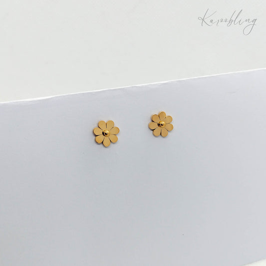 18K Gold Plated Small Daisy Stud Earrings Karoobling Jewelry