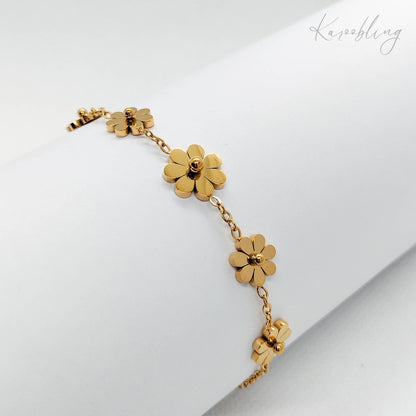 18K Gold Plated Daisy Bracelet Karoobling Jewelry - close up