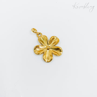 5-petal flower charm gold plated (water & tarnish proof)