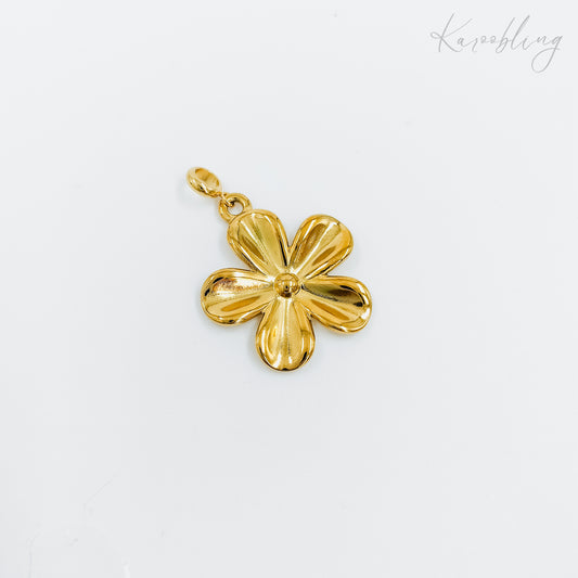 5-petal flower charm gold plated (water & tarnish proof)