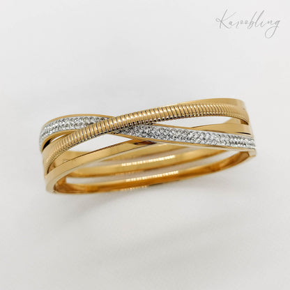 criss cross bangle - top - close up