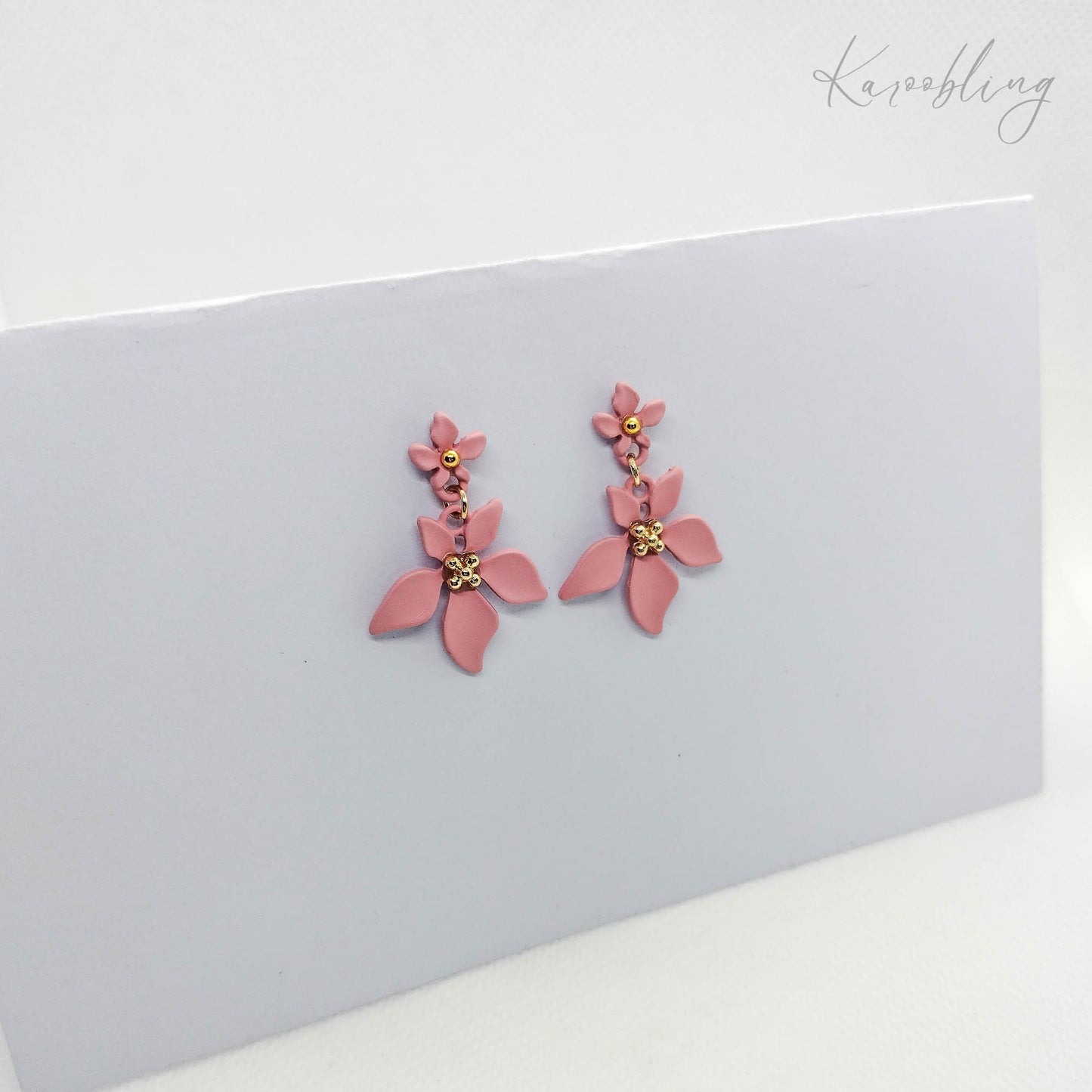 Dusty Pink & Gold Dangling Flower Earrings