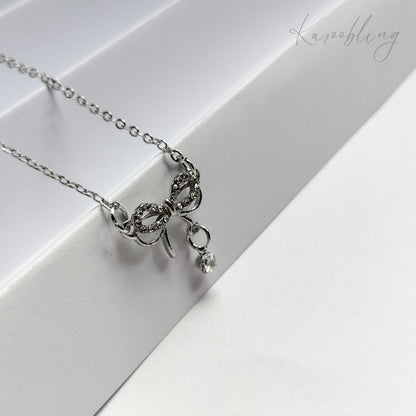 Eternal Elegance Bow Necklace - close up