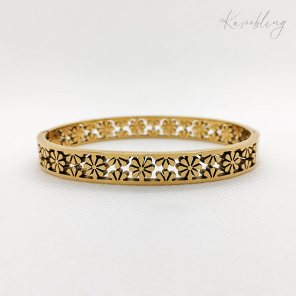 flower cut out stack bangle