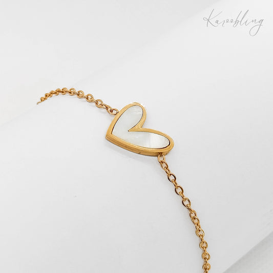 gold-plated shell heart charm bracelet (water & tarnish proof)