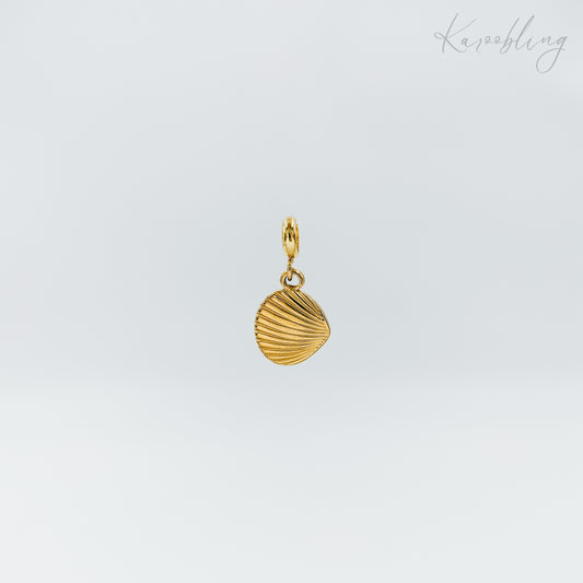 gold plated clam shell charm (water & tarnish proof)