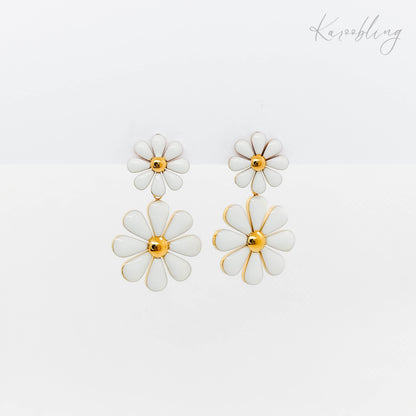 gold plated daisy dangle earrings (water & tarnish proof)