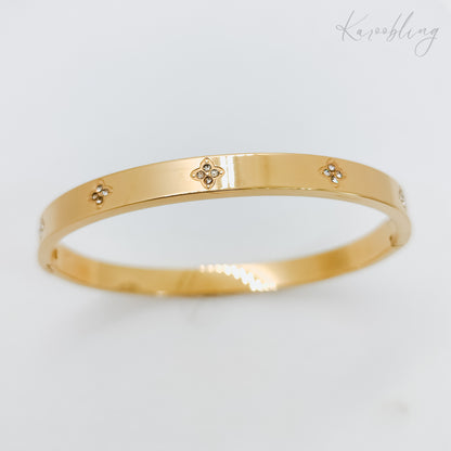 gold plated lucky clover cuff bangle (water & tarnish proof)