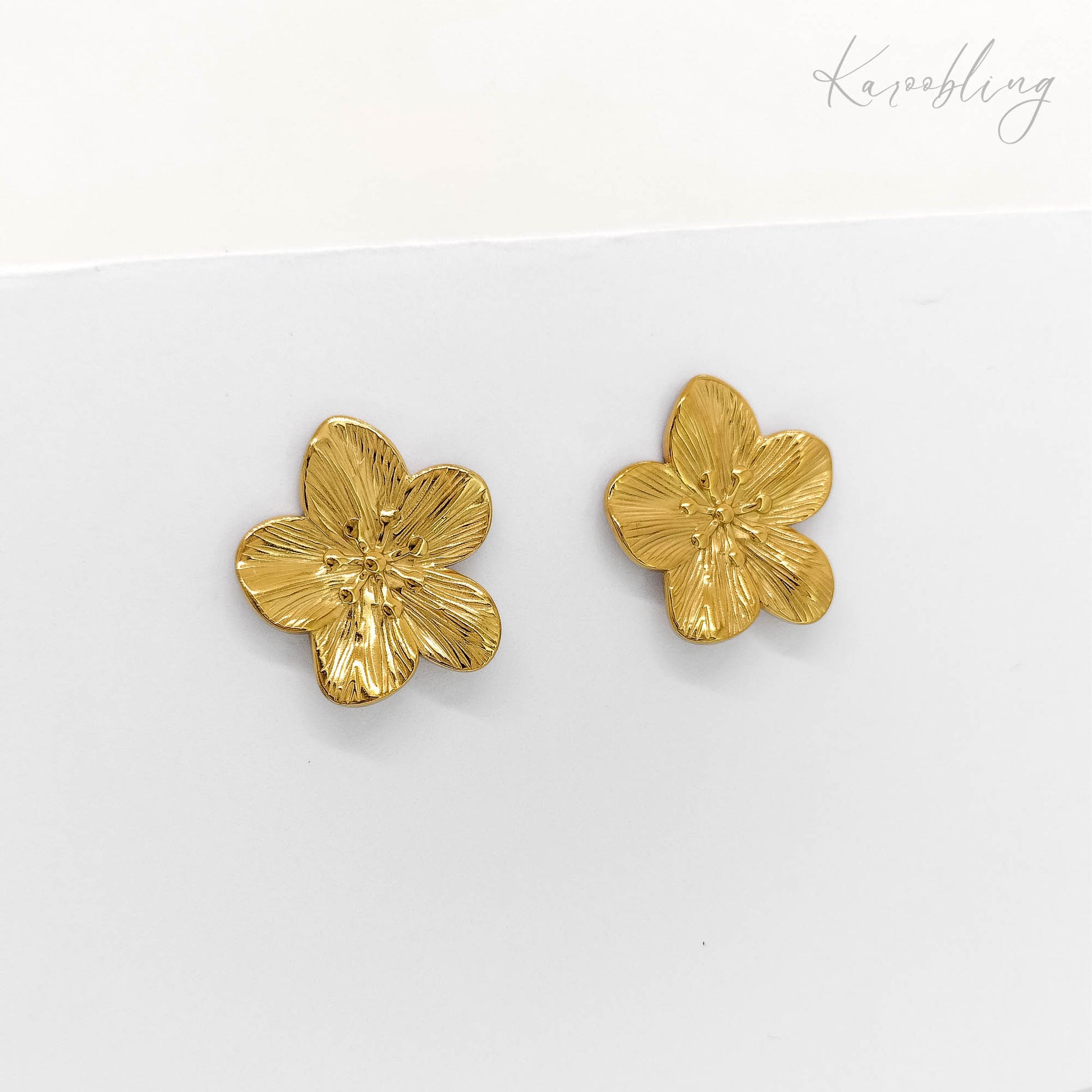 gold textured flower stud earrings (water & tarnish proof)