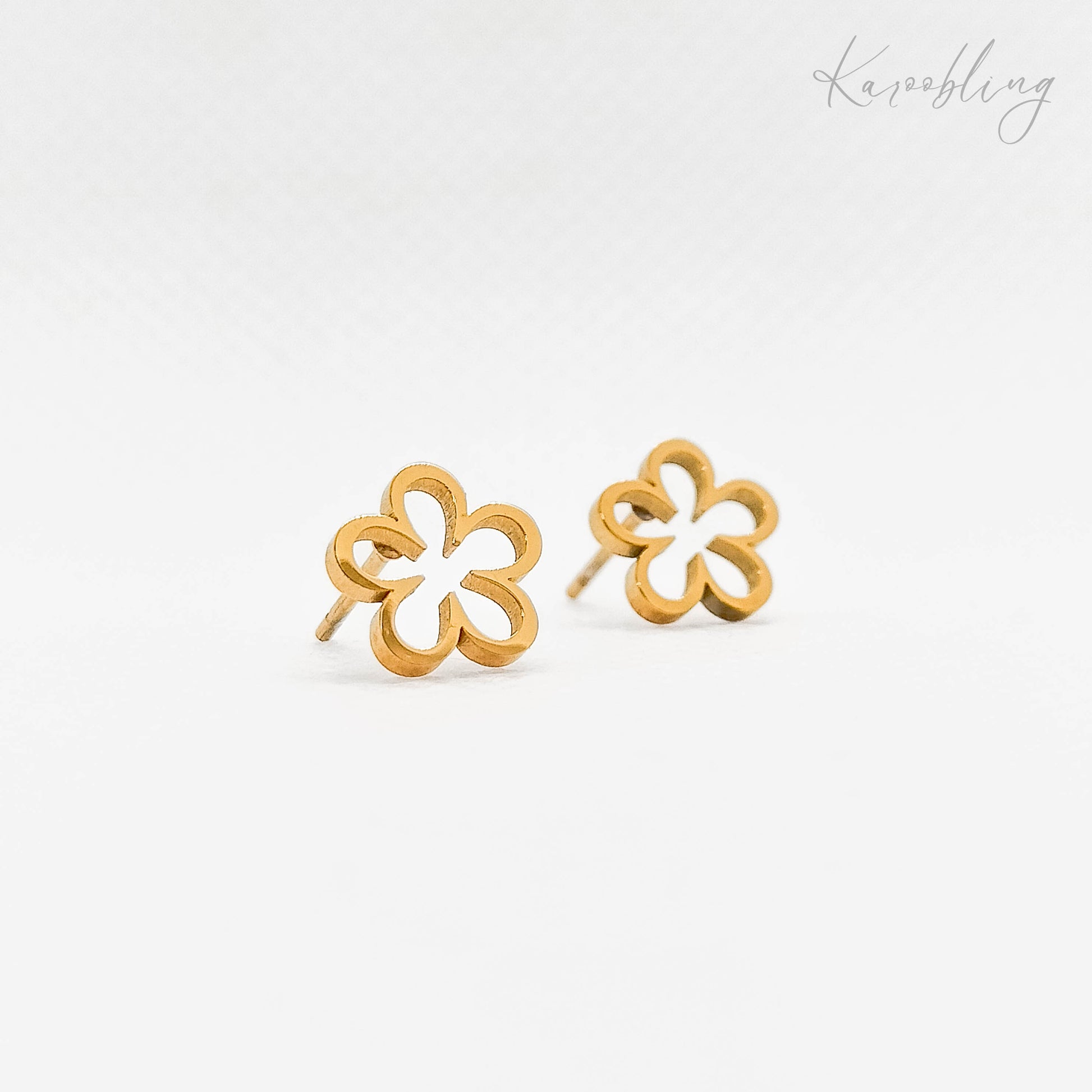 hollow flower stud earrings gold-plated (water & tarnish proof)