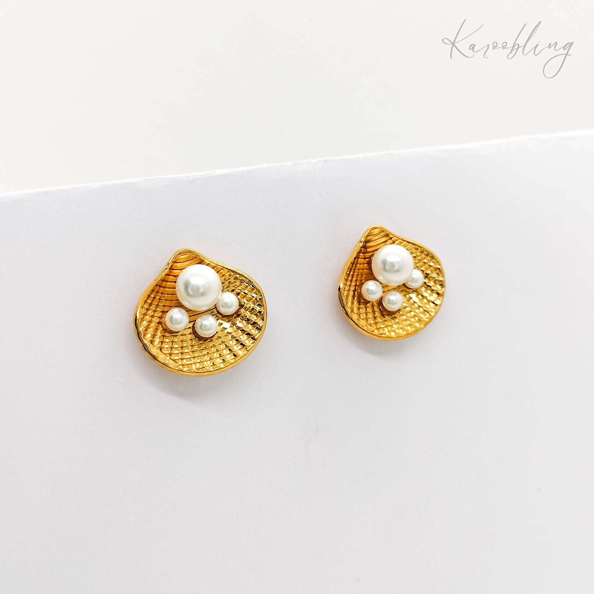 shell & pearl stud earrings gold plated (water & tarnish proof)