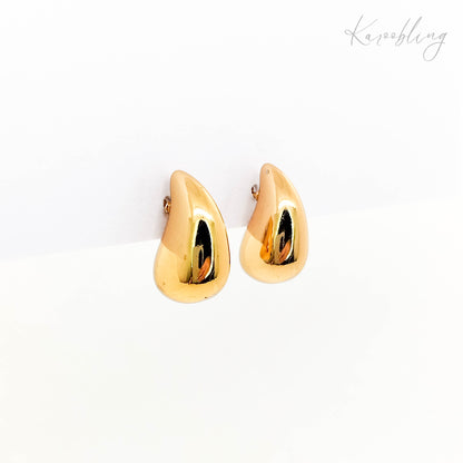 small solid gold-plated teardrop stud earrings (water & tarnish proof)