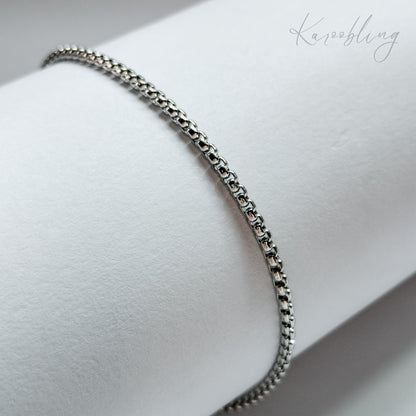 Stainless Steel Dainty Box Link Bracelet - close up