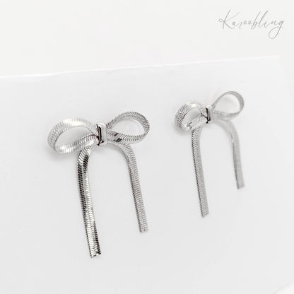 Snake Chain Bow Stud Earrings