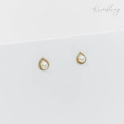 sterling silver pearl stud earrings gold plated