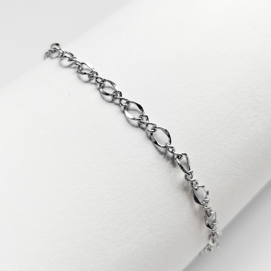 silver plated figure 8 chain bracelet, fashion jewellery